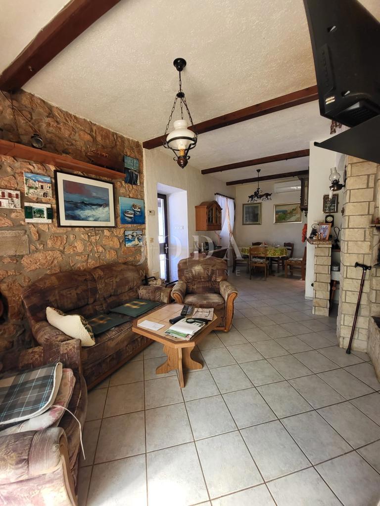 Detached house in a quiet location, island of Krk