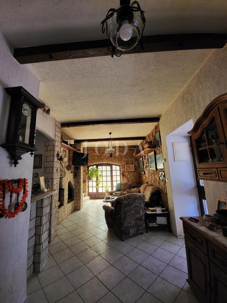 Detached house in a quiet location, island of Krk