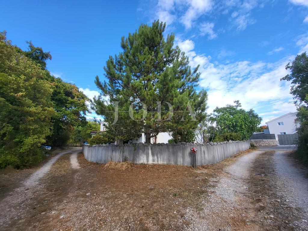 Detached house in a quiet location, island of Krk