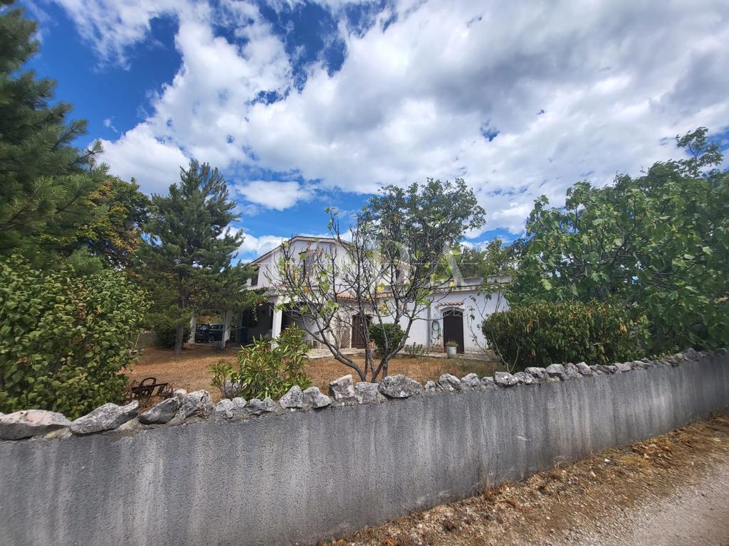 Detached house in a quiet location, island of Krk