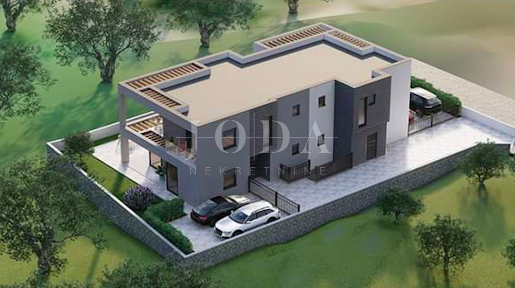 Casa con piscina in posizione tranquilla a Malinska