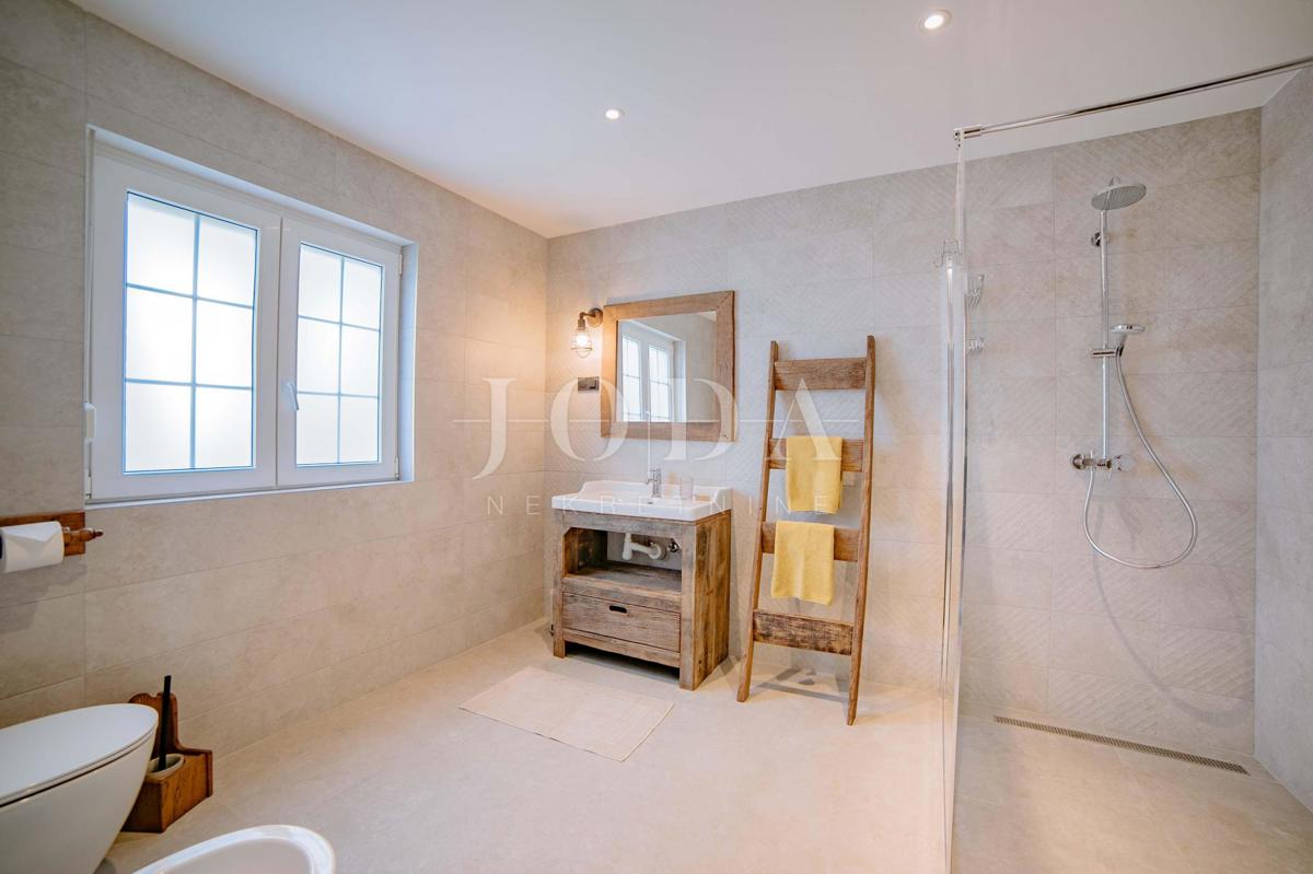 Casa in ottima posizione a soli 50 m dal mare - baia di Soline