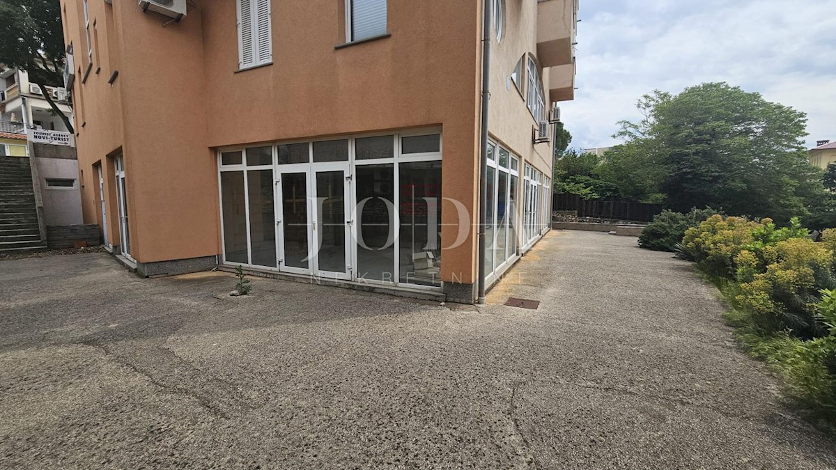 Locale commerciale Novi Vinodolski, 17,05m2