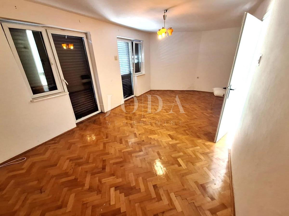 Isola di Krk - grande casa con potenziale in bella posizione