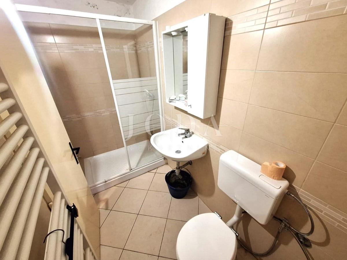 Isola di Krk - grande casa con potenziale in bella posizione