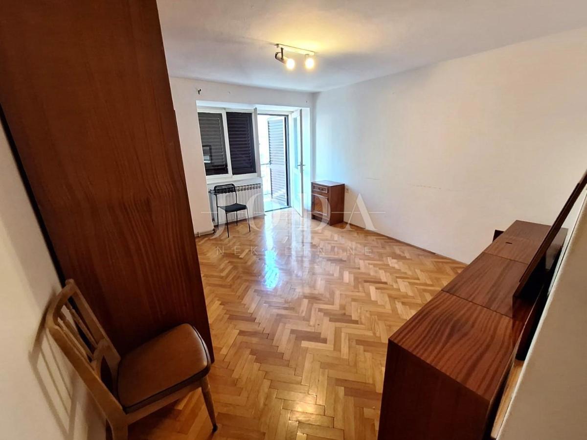 Isola di Krk - grande casa con potenziale in bella posizione