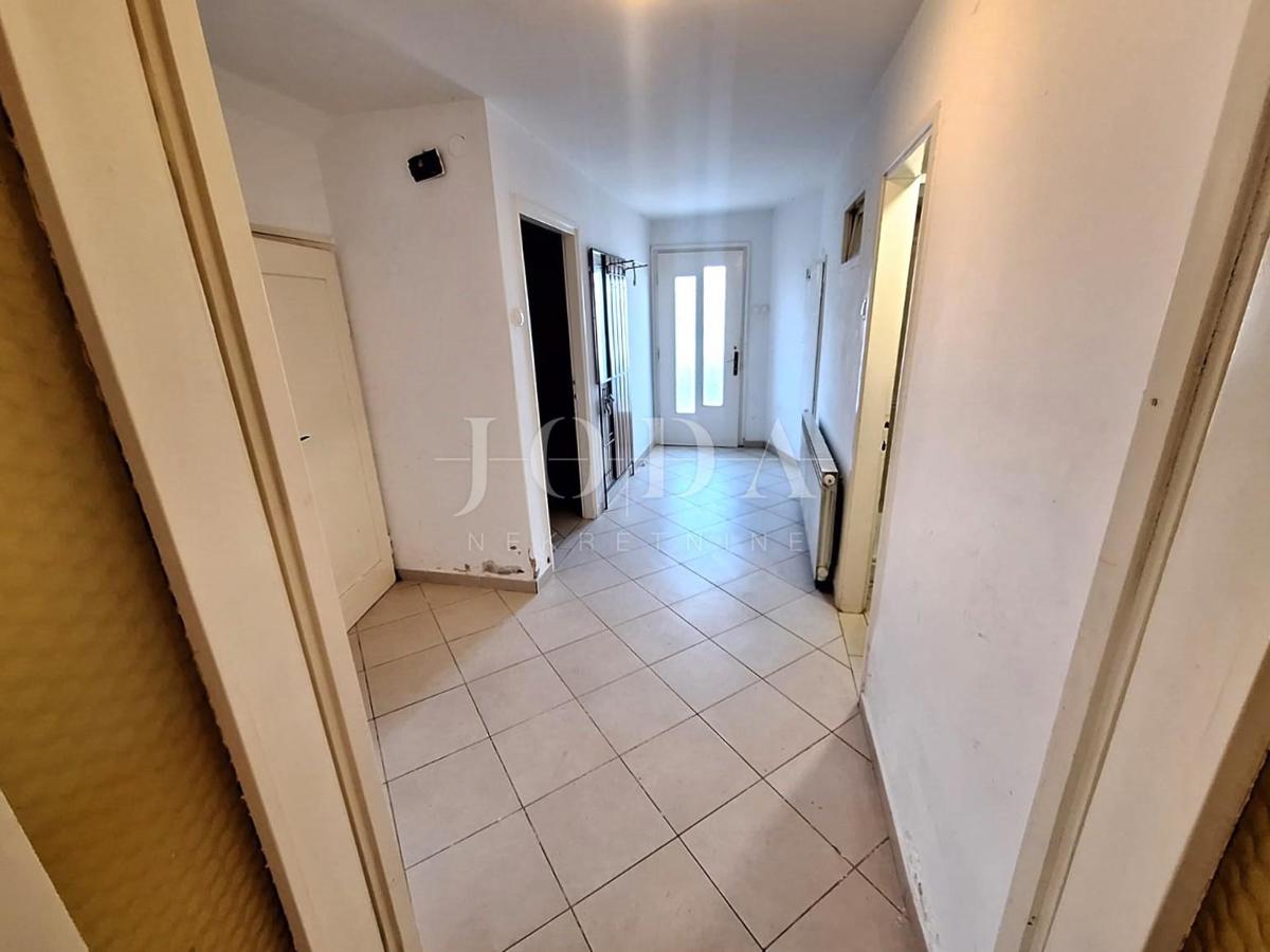 Isola di Krk - grande casa con potenziale in bella posizione