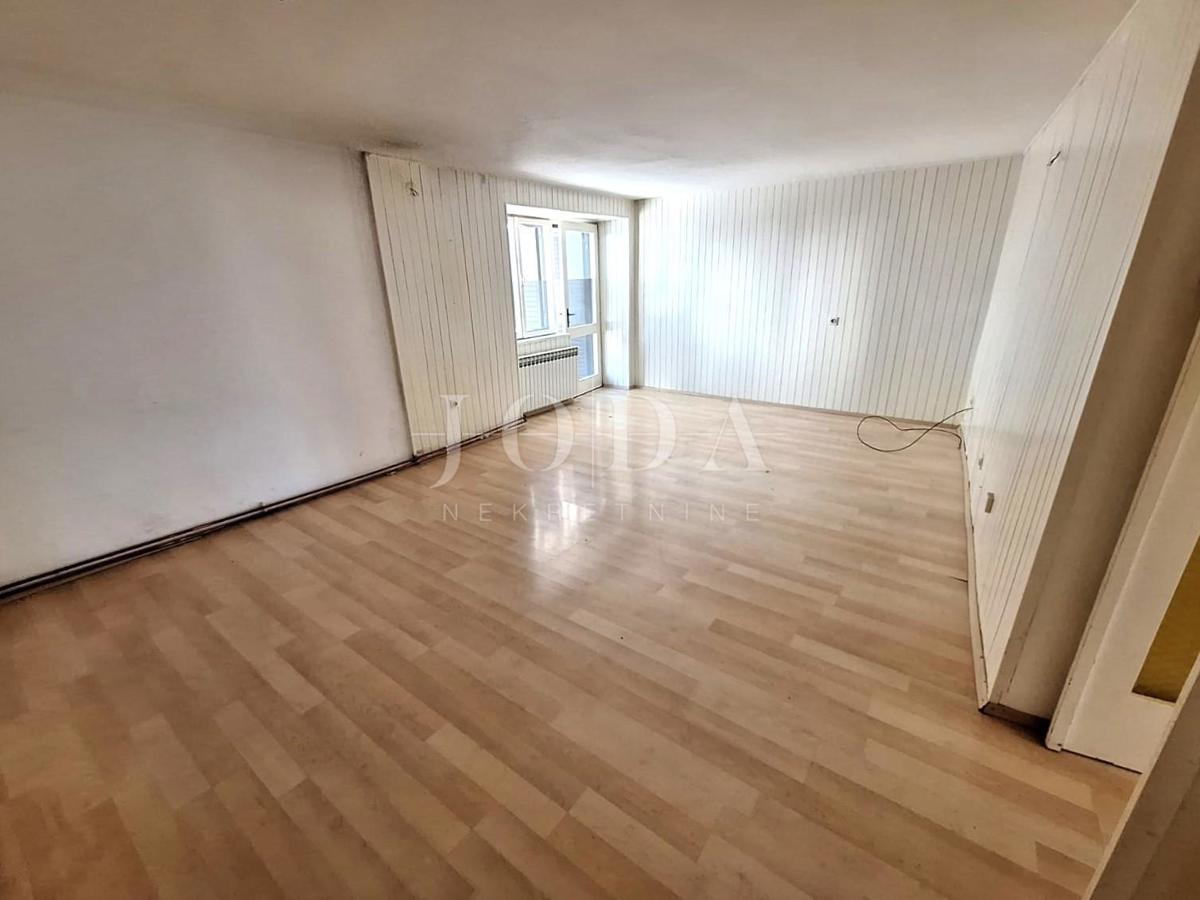 Isola di Krk - grande casa con potenziale in bella posizione