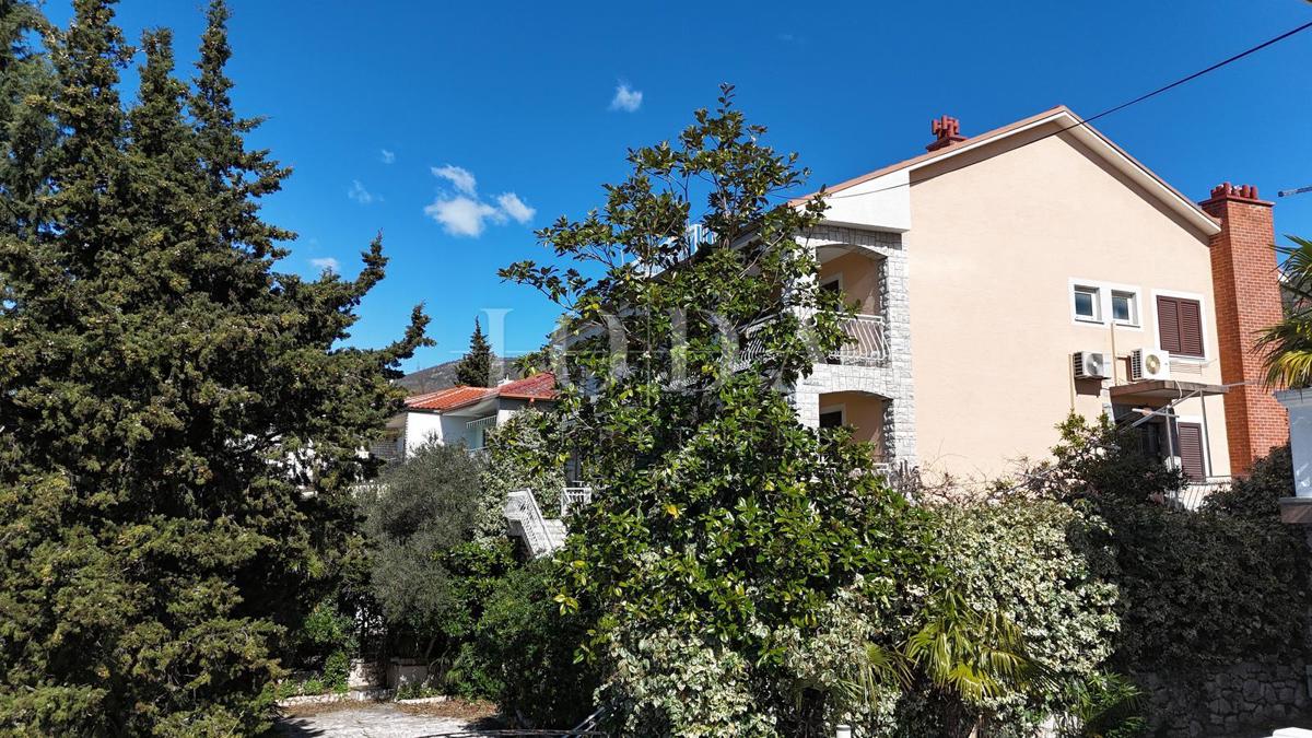 Ampia casa a Crikvenica – Investimento ideale per il turismo