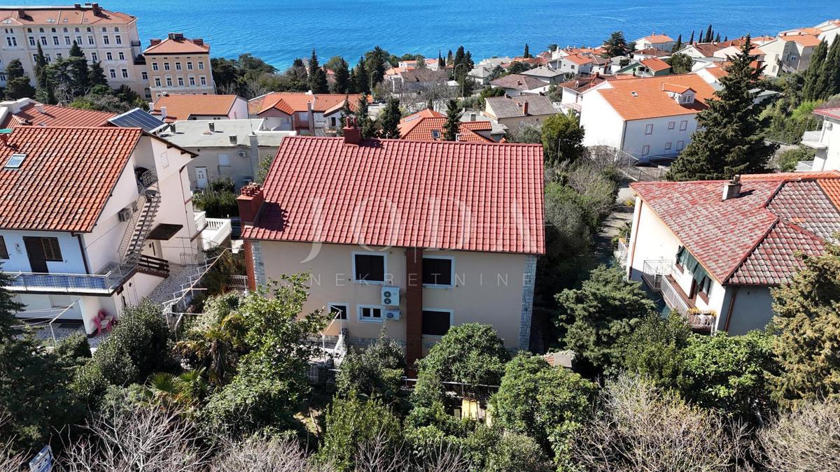 Ampia casa a Crikvenica – Investimento ideale per il turismo