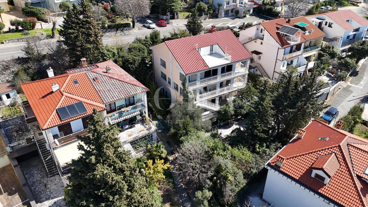 Ampia casa a Crikvenica – Investimento ideale per il turismo