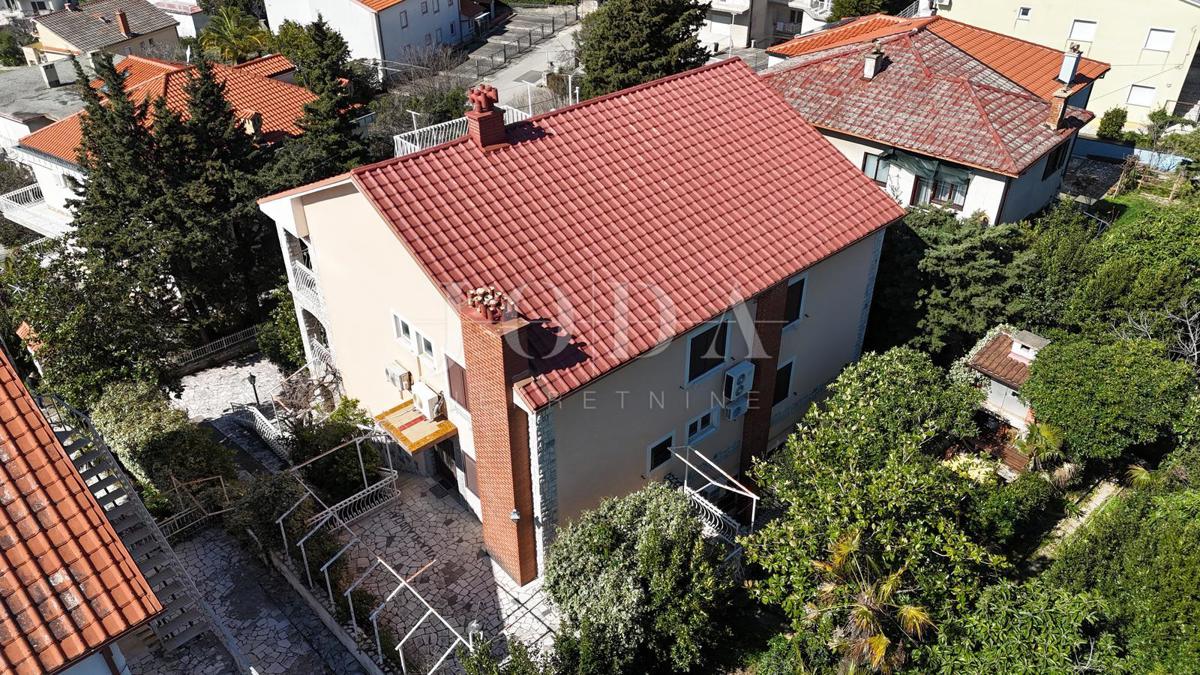 Ampia casa a Crikvenica – Investimento ideale per il turismo