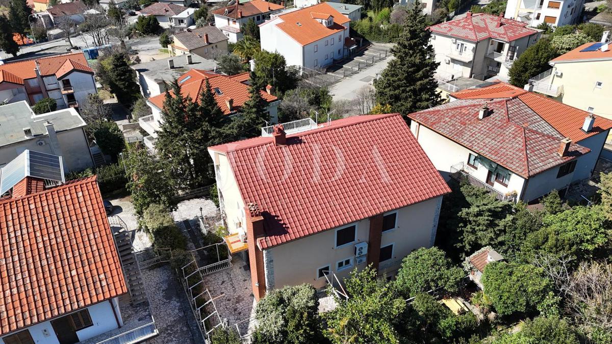 Ampia casa a Crikvenica – Investimento ideale per il turismo