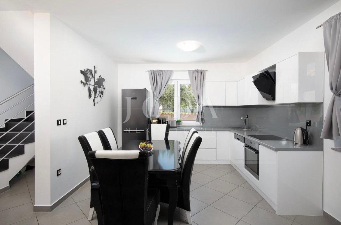 Casa Loborika, Marčana, 210m2