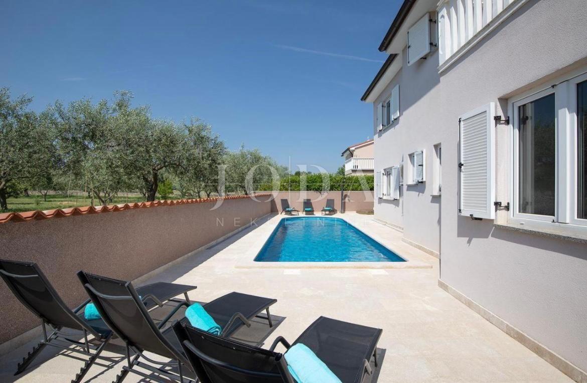 Casa Loborika, Marčana, 210m2