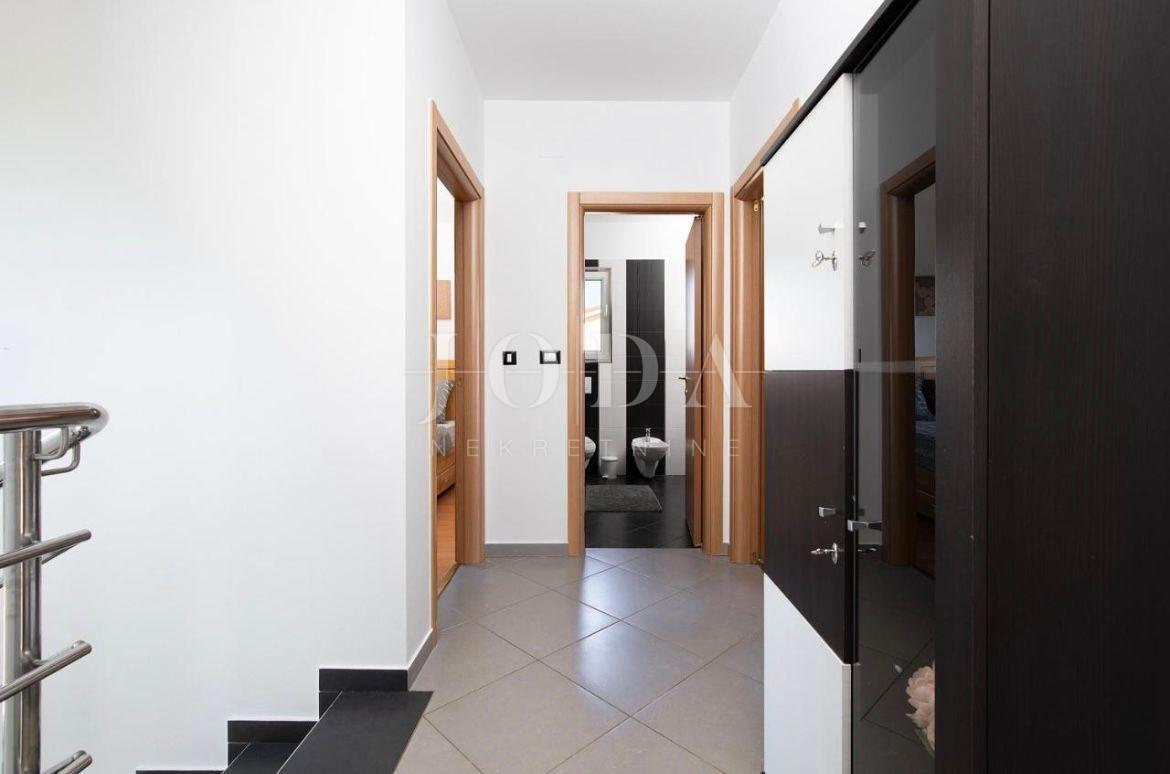 Casa Loborika, Marčana, 210m2