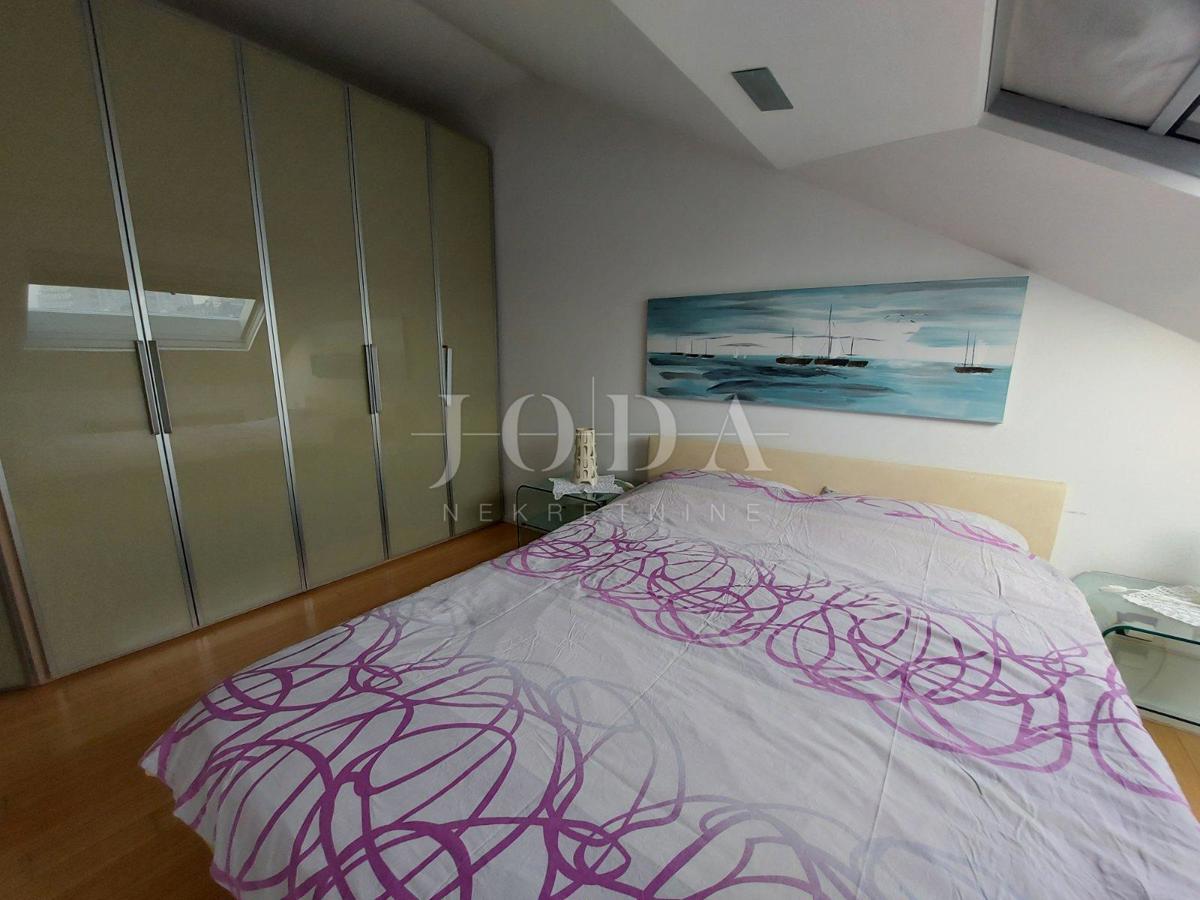 Allogio Centar, Rijeka, 56m2