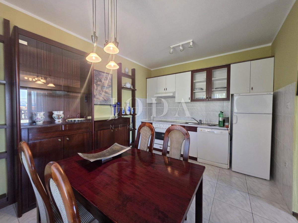 NOVI VINODOLSKI, Costa di Bribir, appartamento a 150m dal mare