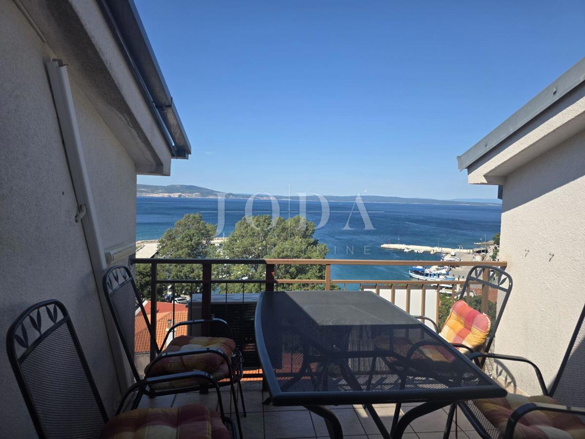 Klenovica, appartamento con galleria a 80m dal mare