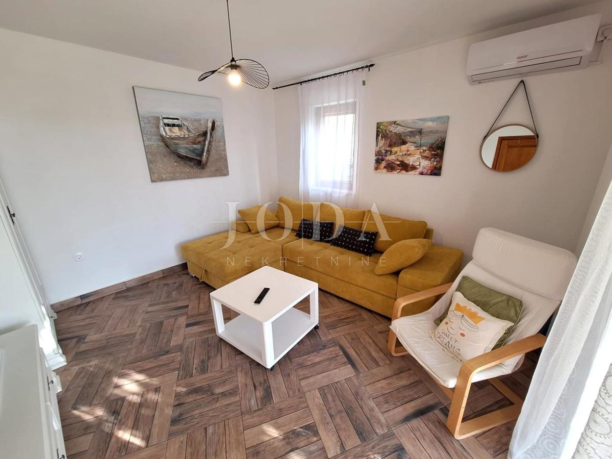 Casa con Piscina in una Zona Tranquilla