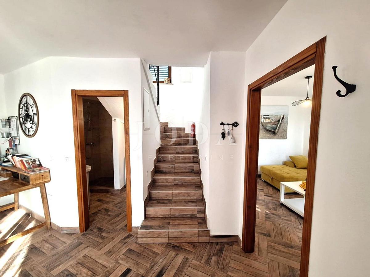 Casa con Piscina in una Zona Tranquilla