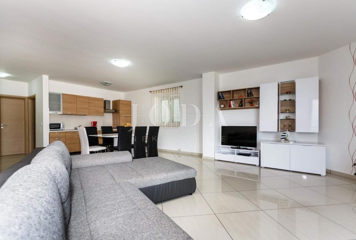 Appartamento con vista mare aperta a Vrbnik