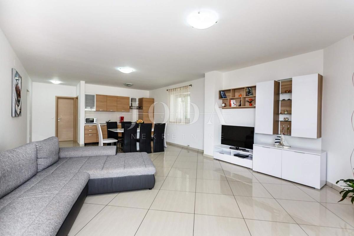 Appartamento con vista mare aperta a Vrbnik