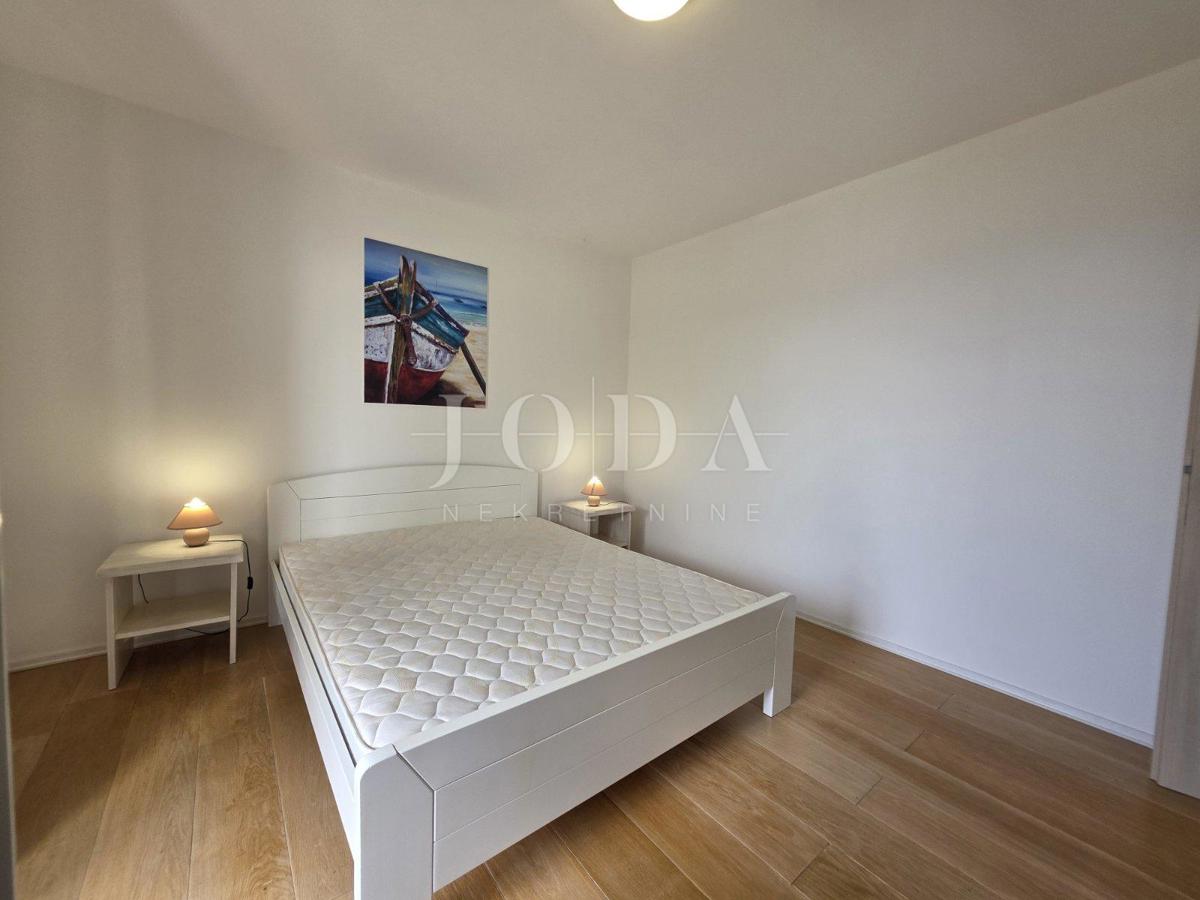 Senj, casa con due appartamenti e una splendida vista mare