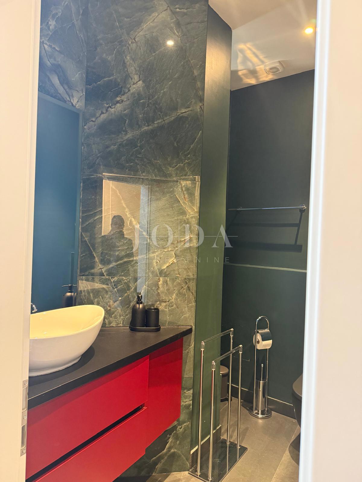 Rijeka - spazioso appartamento in centro