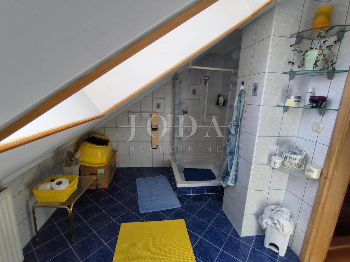 Casa Ravna Gora, 119m2