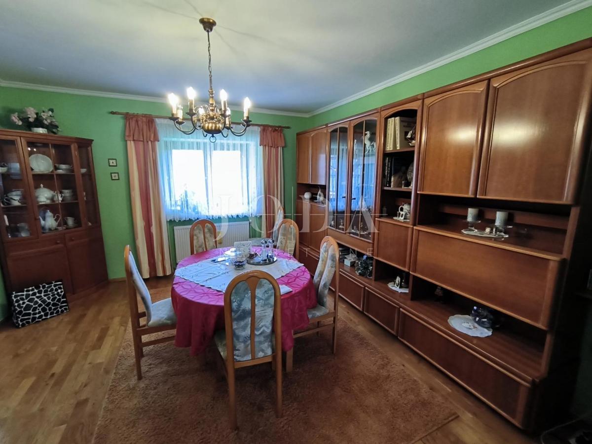 Casa Ravna Gora, 119m2