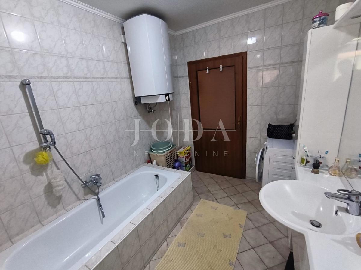 Casa Ravna Gora, 119m2