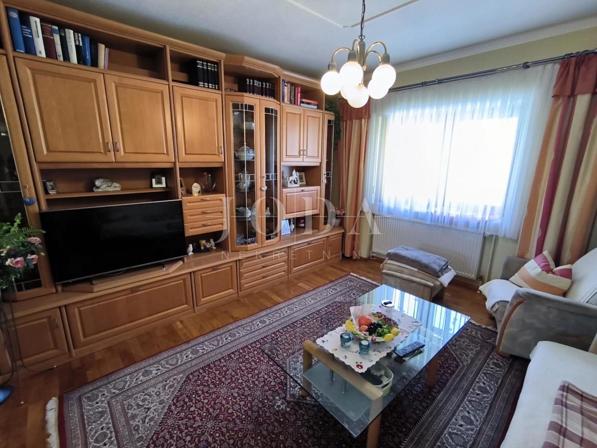 Casa Ravna Gora, 119m2