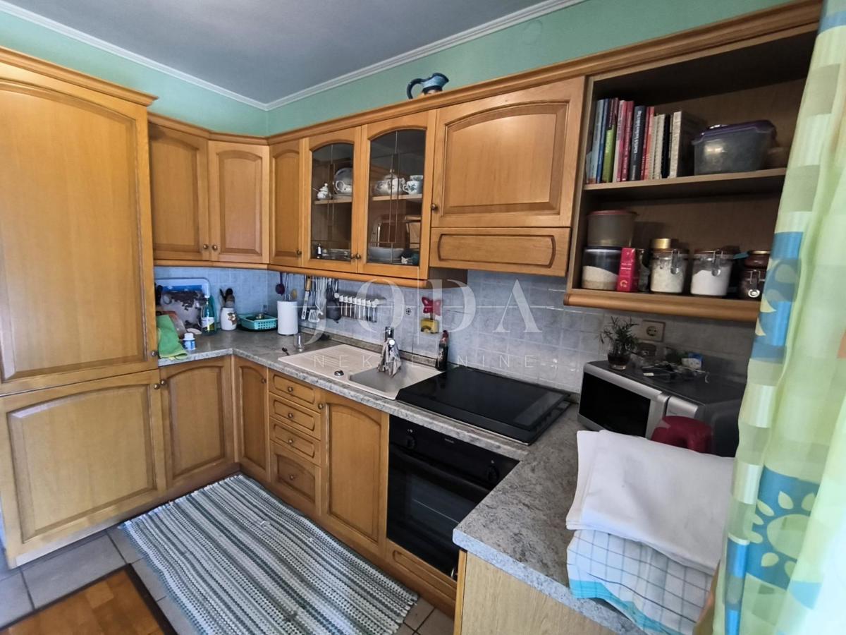 Casa Ravna Gora, 119m2