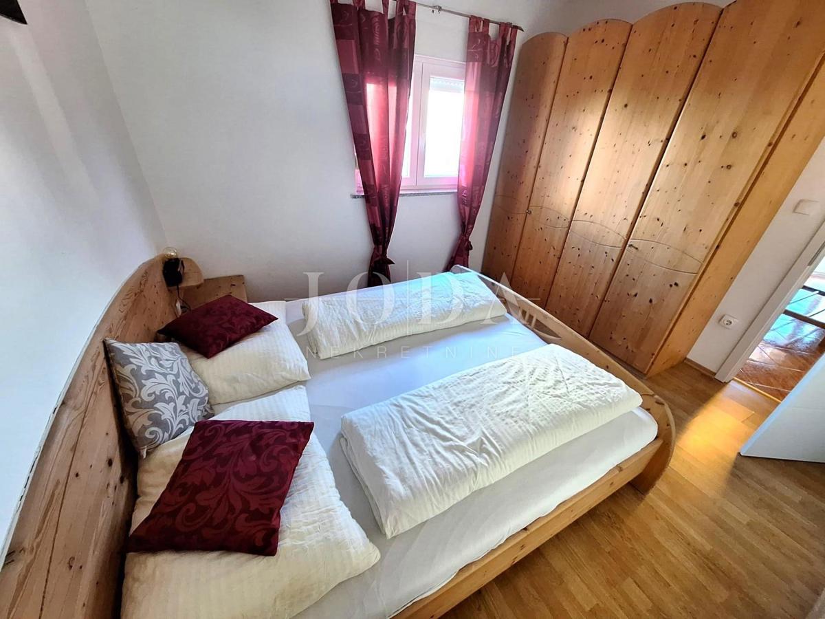 Malinska – due appartamenti con giardino e parcheggio