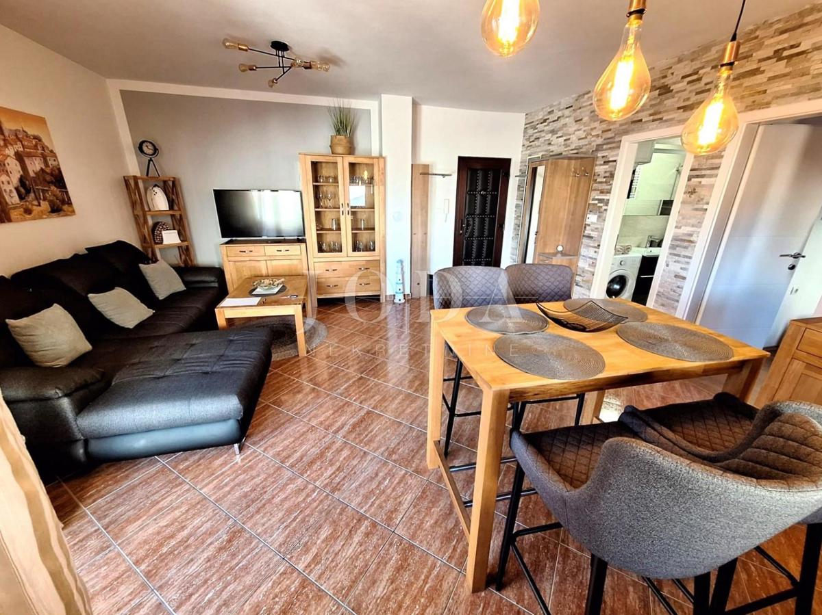 Malinska – due appartamenti con giardino e parcheggio