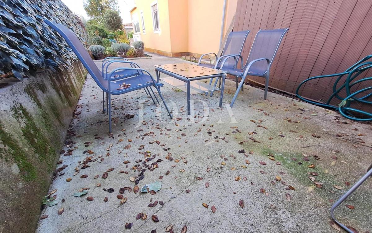Malinska – due appartamenti con giardino e parcheggio