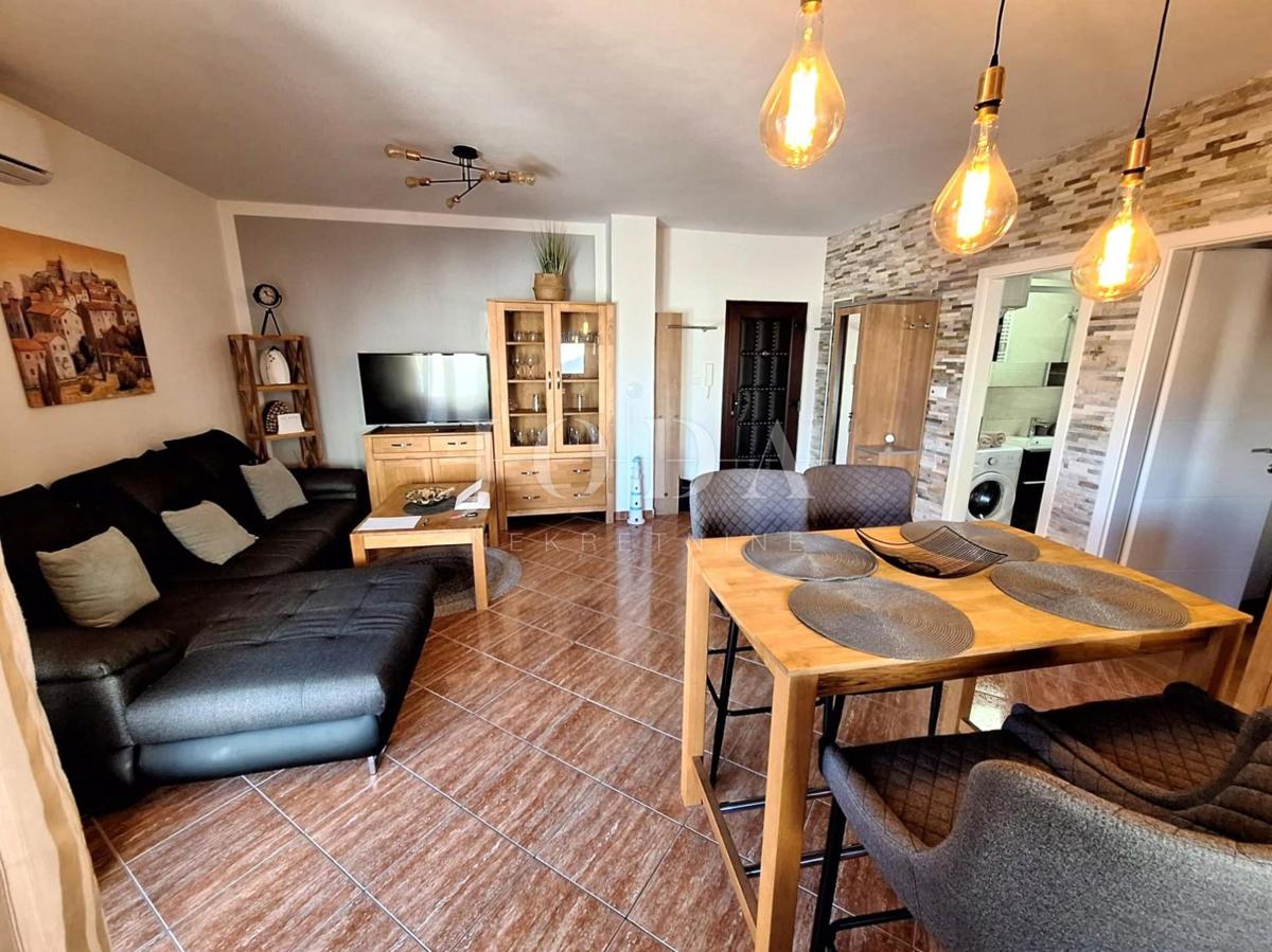 Malinska – due appartamenti con giardino e parcheggio