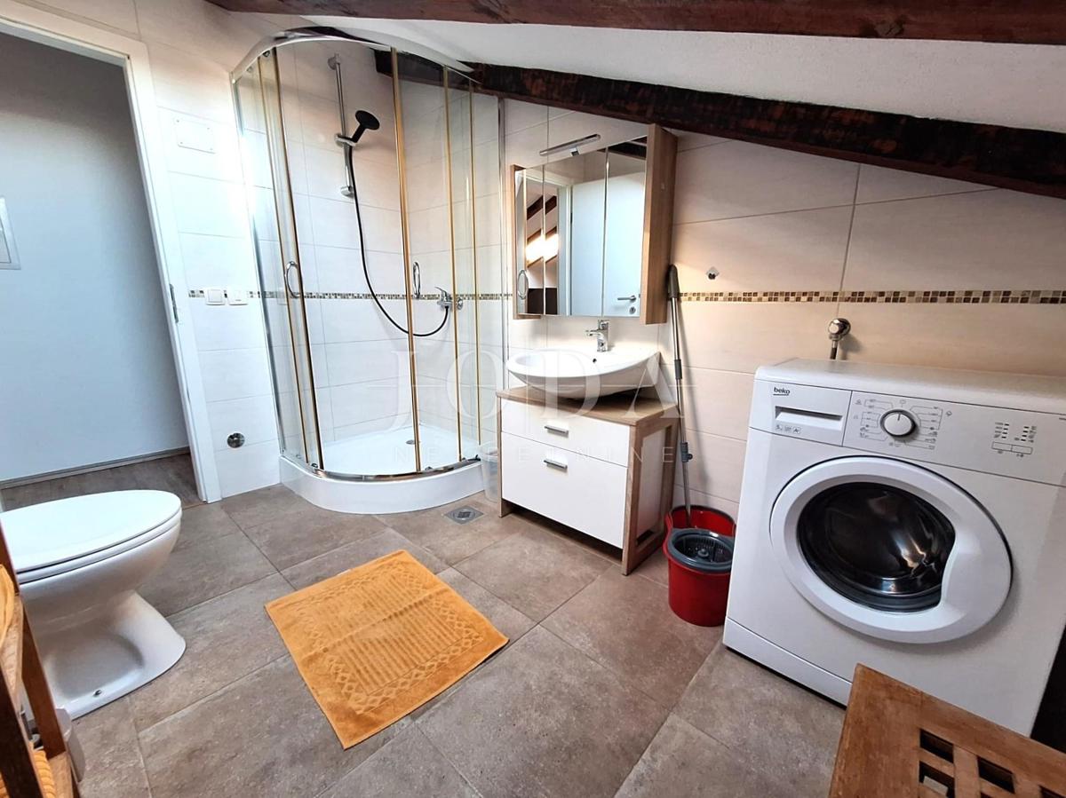 Malinska – due appartamenti con giardino e parcheggio