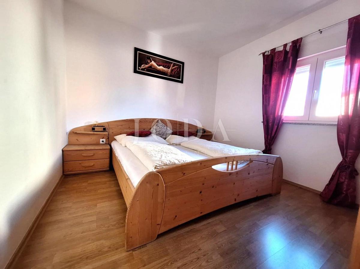 Malinska – due appartamenti con giardino e parcheggio