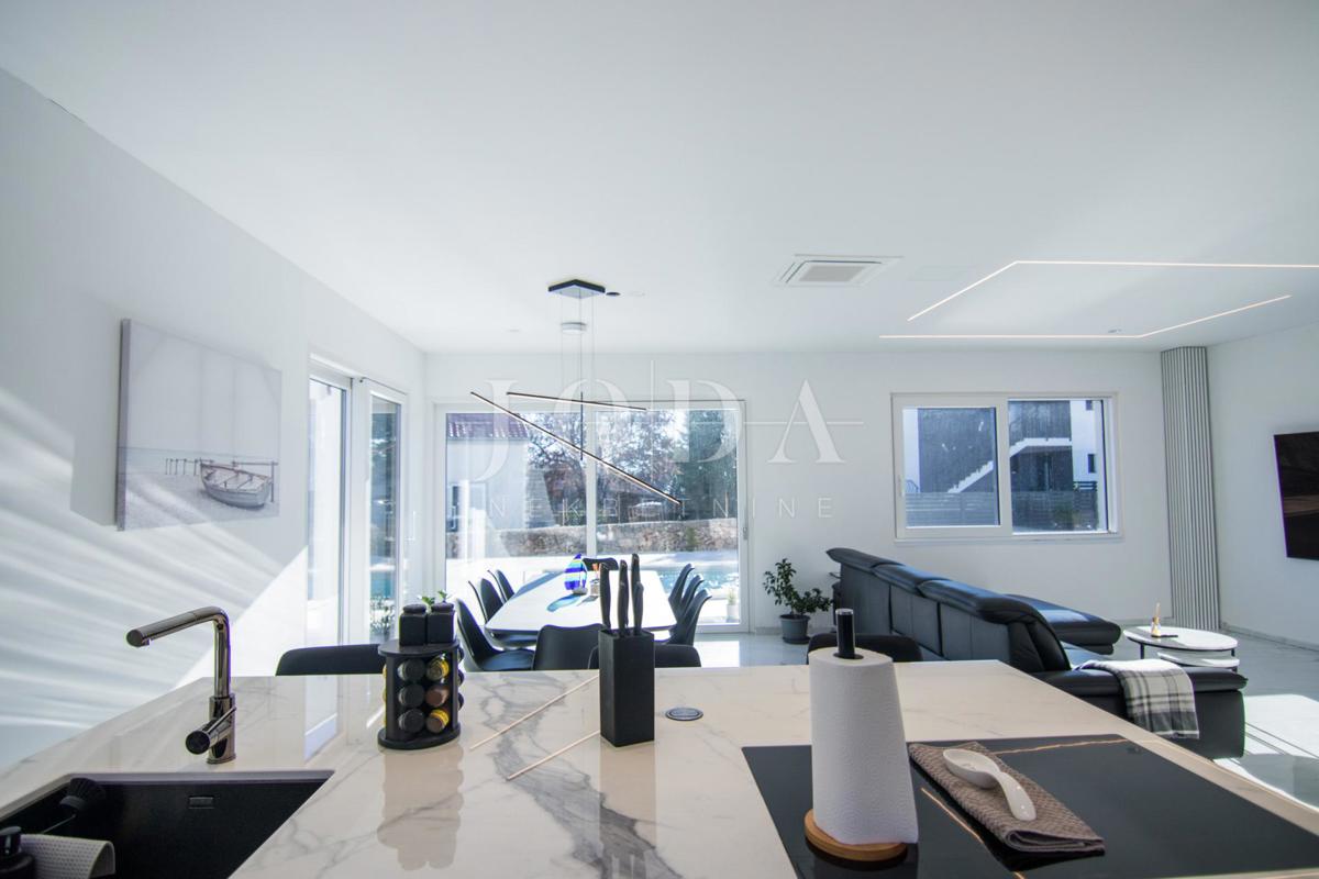 Casa Kornić, Krk, 291,71m2