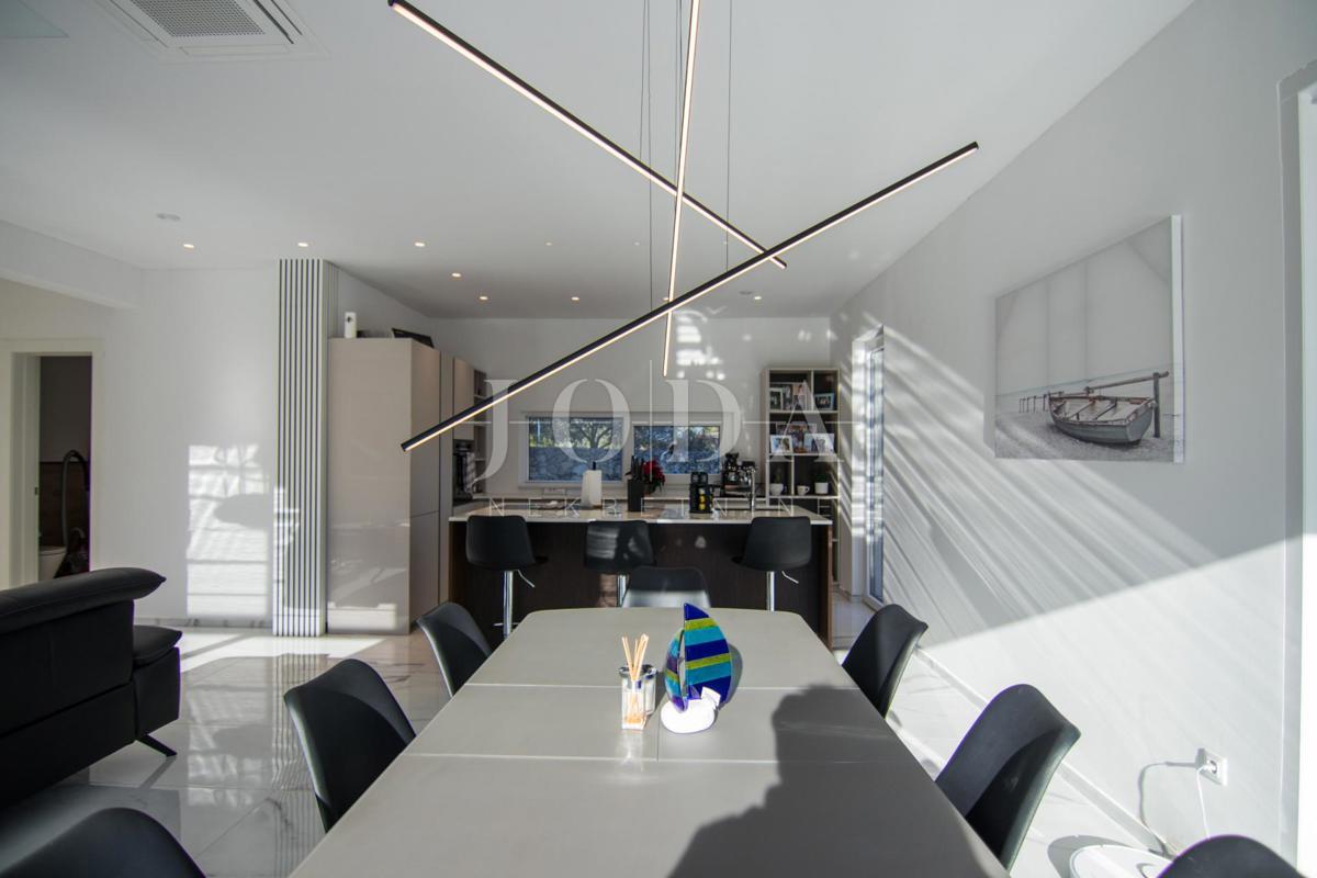 Casa Kornić, Krk, 291,71m2