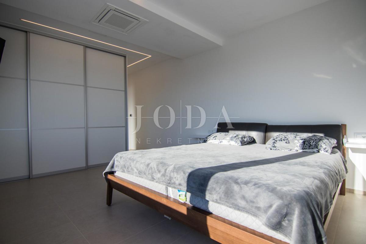 Casa Kornić, Krk, 291,71m2