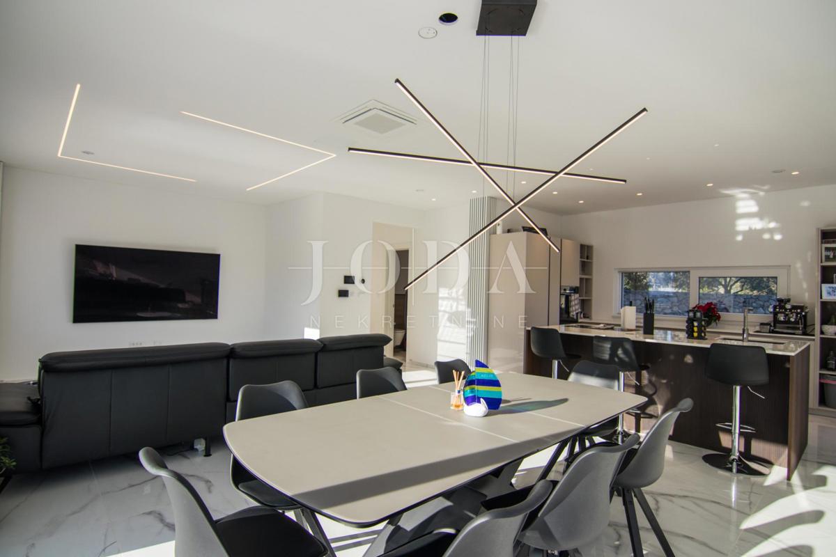 Casa Kornić, Krk, 291,71m2