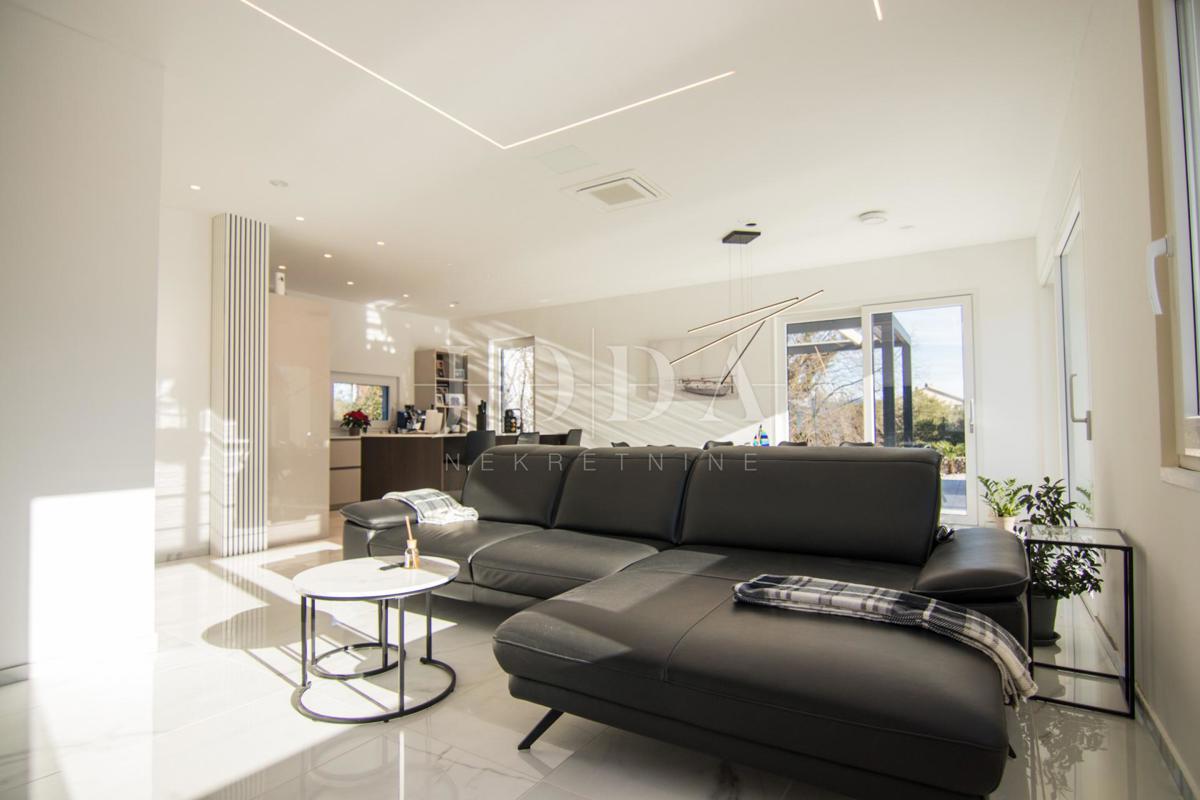 Casa Kornić, Krk, 291,71m2