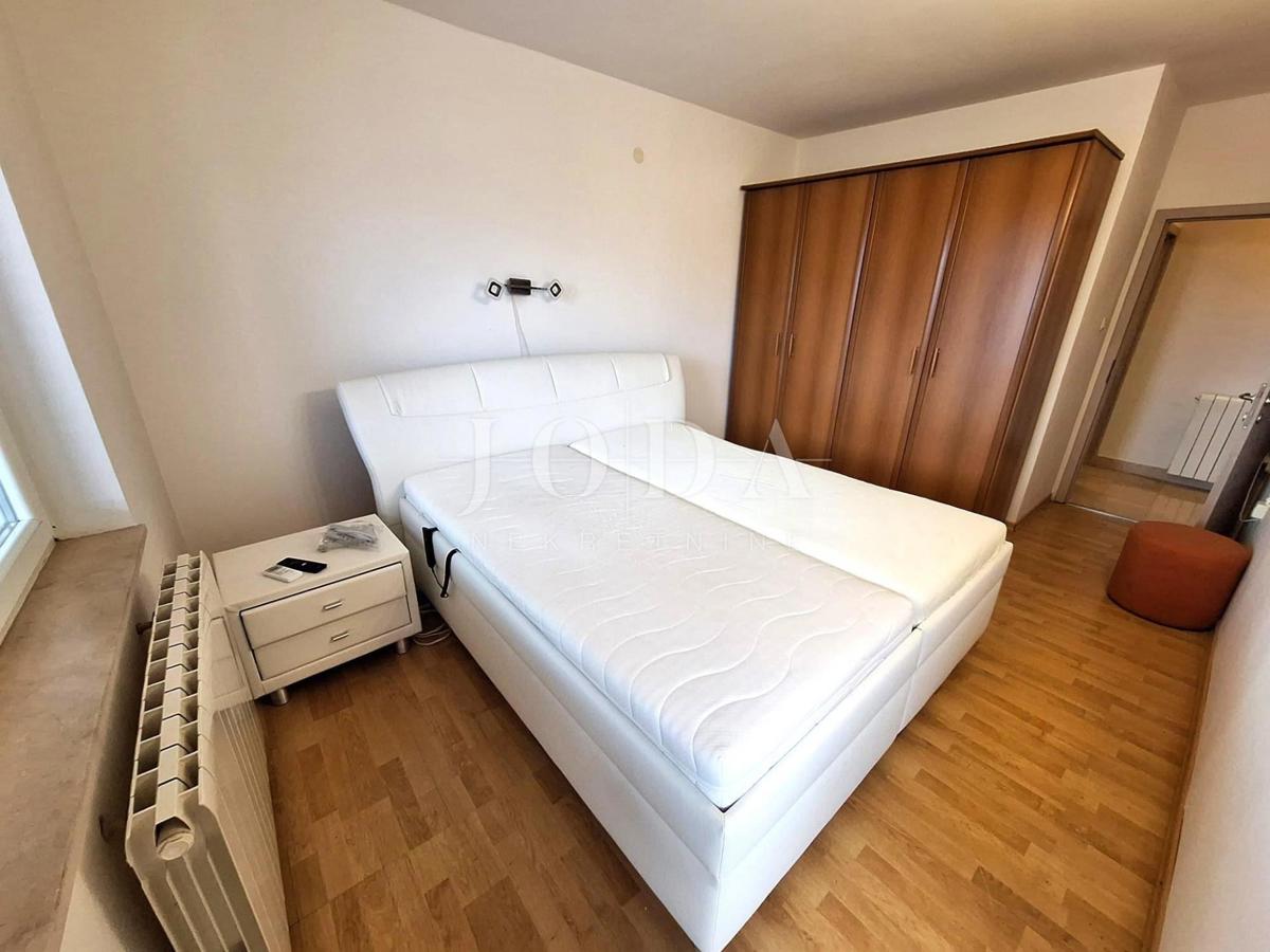 Casa con giardino e piscina in ottima posizione, Krk