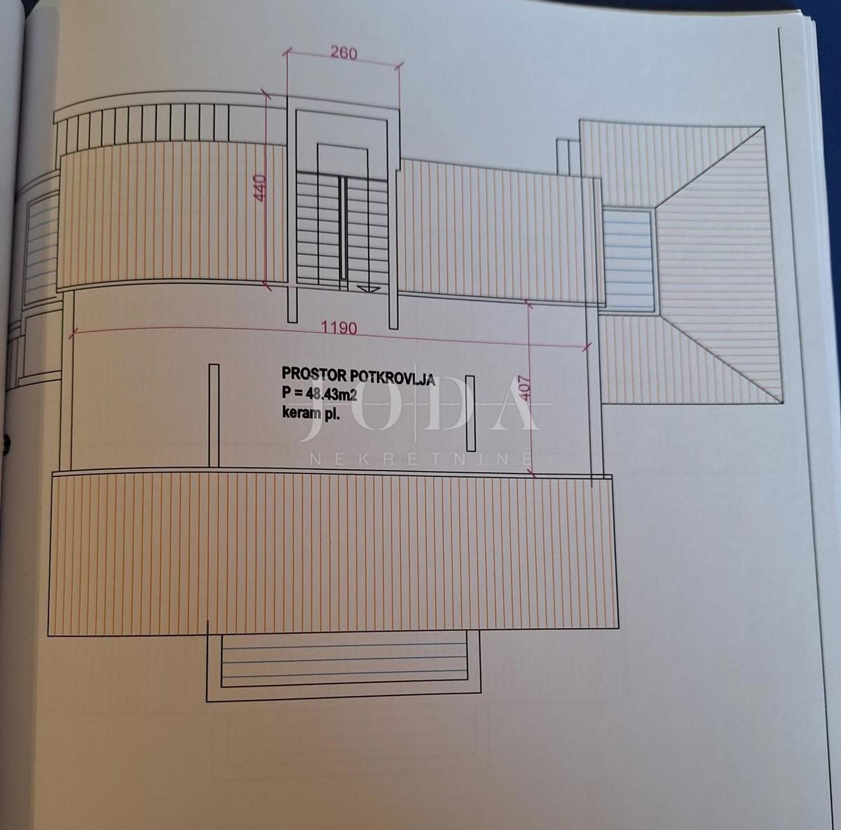Casa con giardino e piscina in ottima posizione, Krk