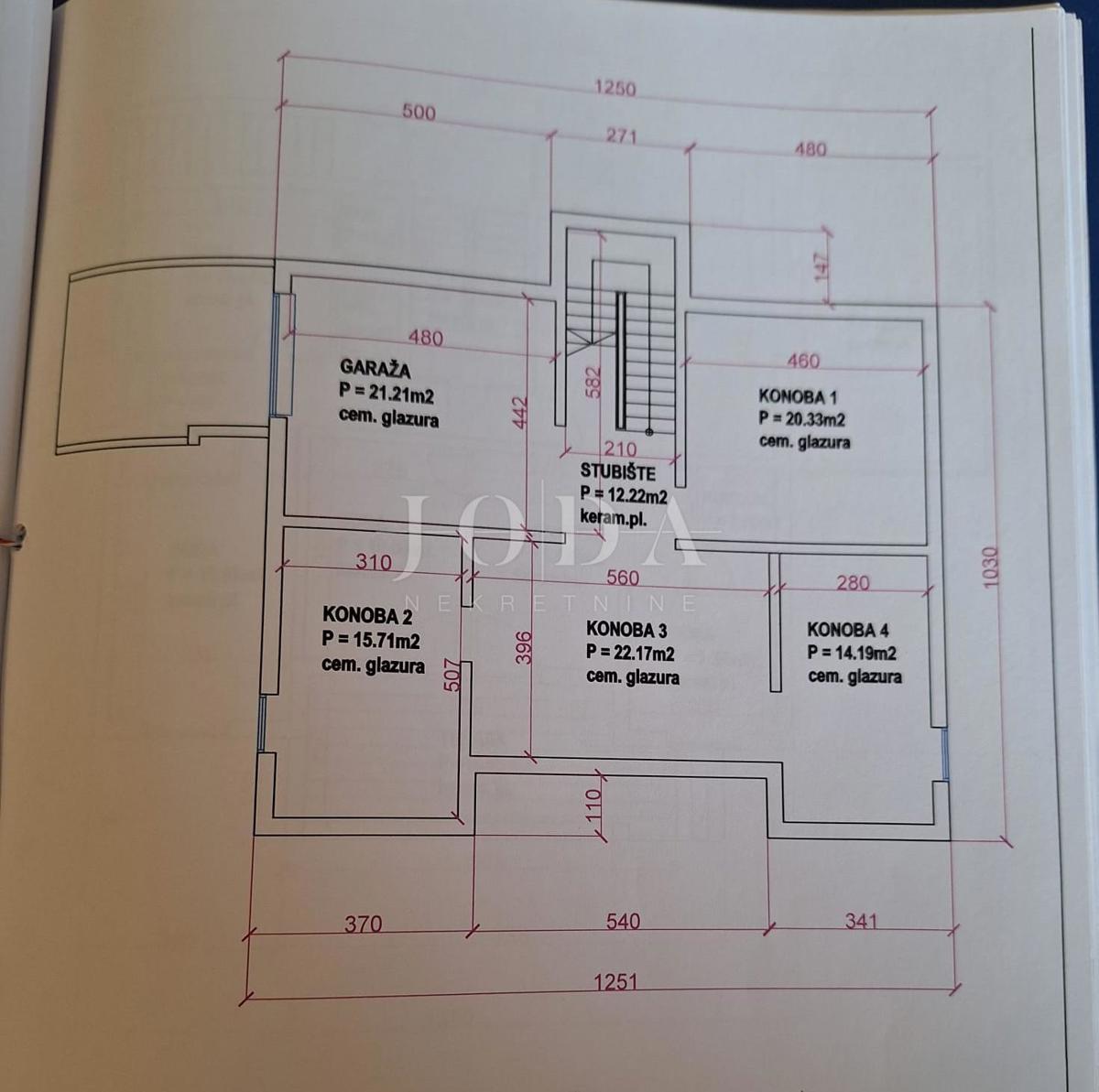 Casa con giardino e piscina in ottima posizione, Krk