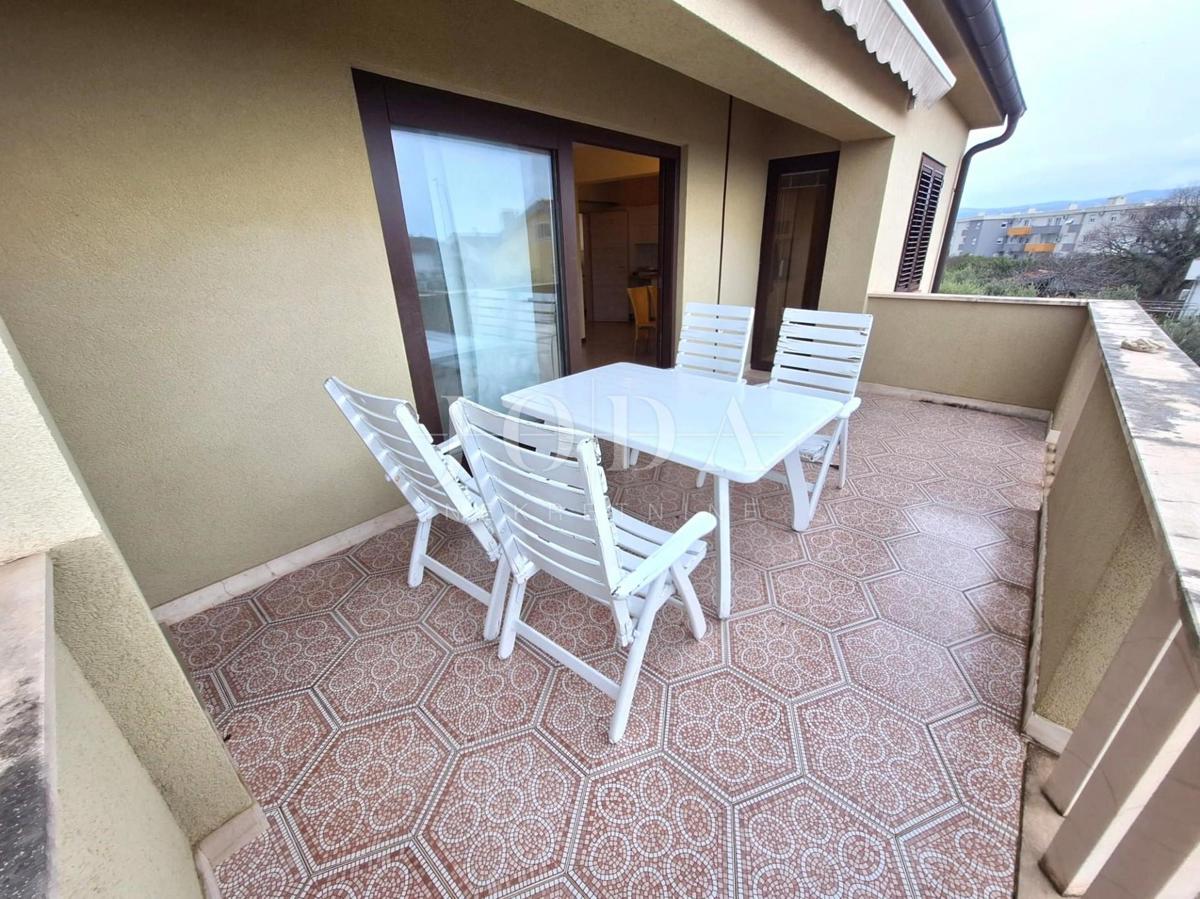 Casa con giardino e piscina in ottima posizione, Krk