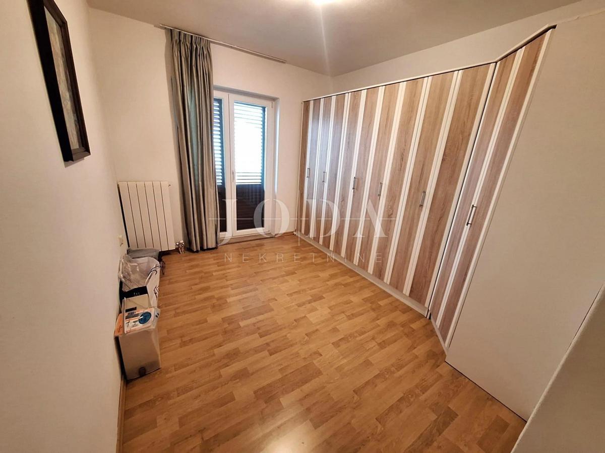 Casa con giardino e piscina in ottima posizione, Krk